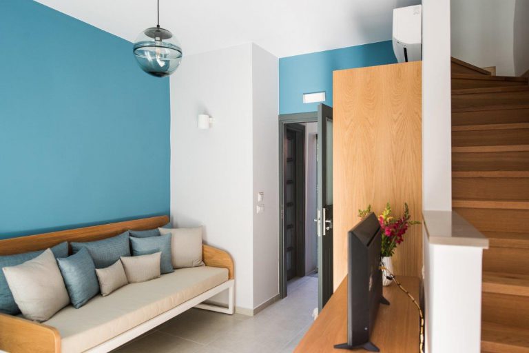 THE 48 SUITES