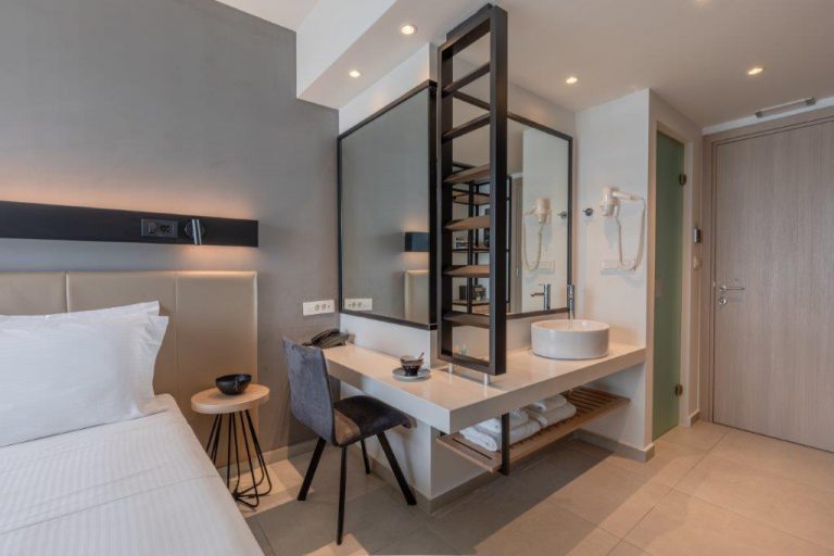 HOTEL AVRA, RAFINA