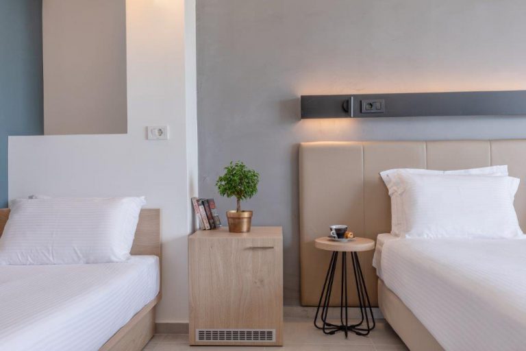 HOTEL AVRA, RAFINA